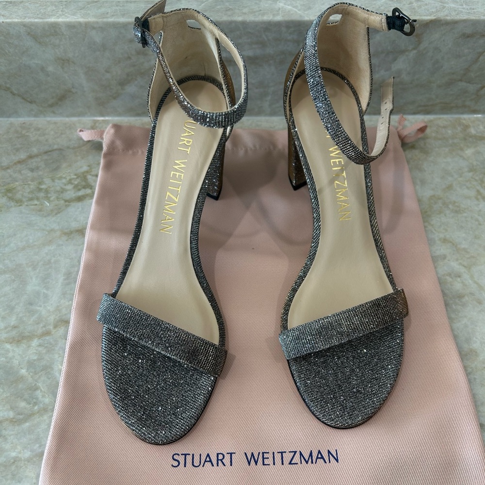 Stuart weitzman nearly nude heel